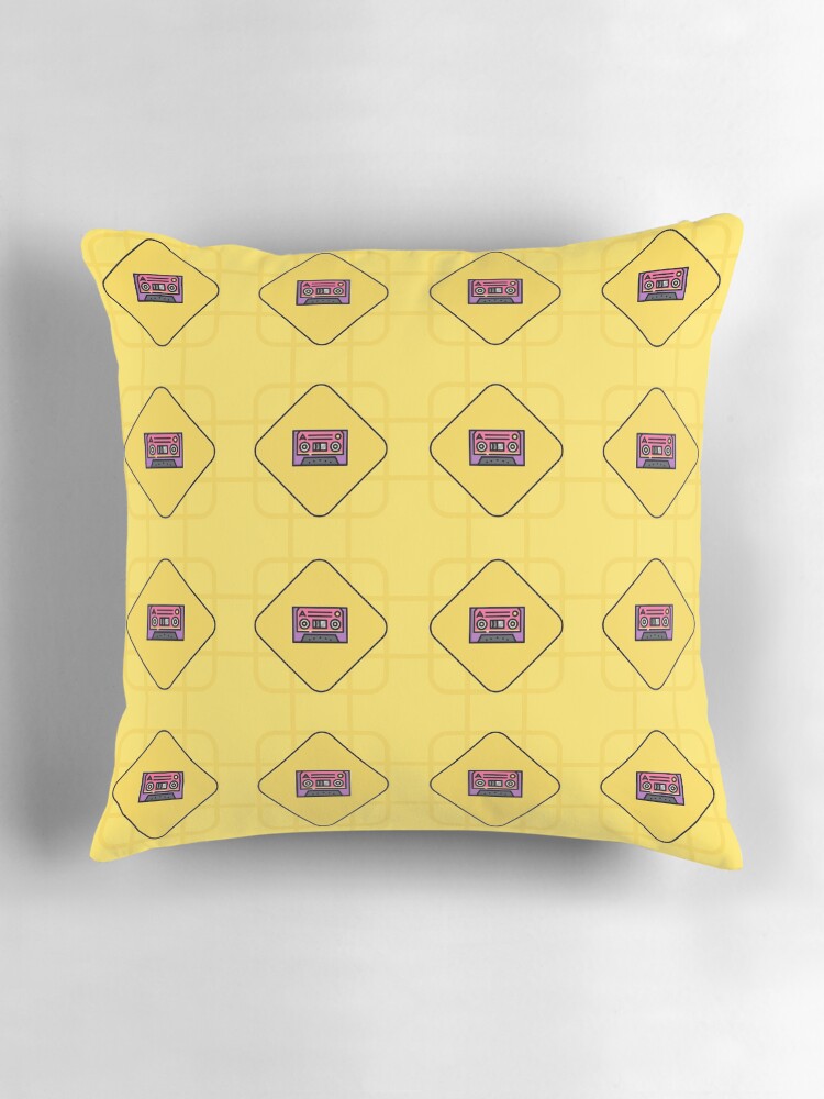 Imagen 3 de 4, Cojín con la obra Cassette pattern, diseñada y vendida por smilesharks.