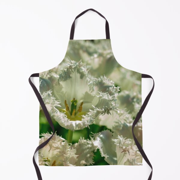Artikelvorschau, Makroaufnahme des Bettes der weißen Blumen mit verschwommenem Hintergrundbild entworfen und verkauft von Artsy Boulevard.