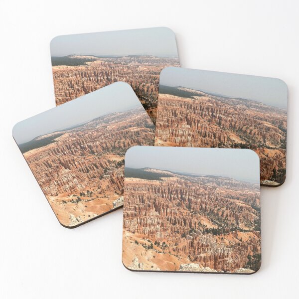 Aperçu de l'œuvre Surplombant les Hoodoos dans l'Utah créée et vendue par Sarah Tepe.
