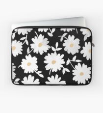 All over Daisy Print Laptop Sleeve