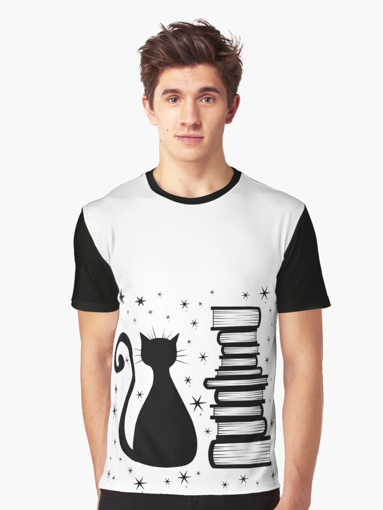 Thumbnail 1 von 5, Grafik T-Shirt, Eine Katze & Bücher designt und verkauft von thenocturnalfey.