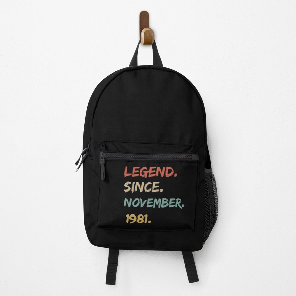 Vista previa del artículo con la obra «Mochila», diseñado y vendido por InitialModel.