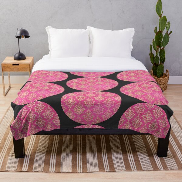 Aperçu de l'œuvre Conception de cercle rose et jaune fantaisie motif victorien moderne aspect vieilli gros pois créée et vendue par PlumGood.