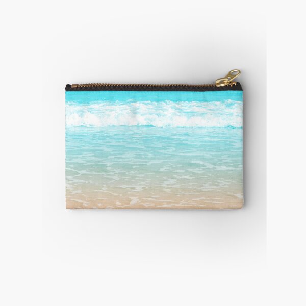 Aperçu de l'œuvre Blue Beach Tropical Ocean Bleached Gradient Été fané créée et vendue par Wizardofpizza.
