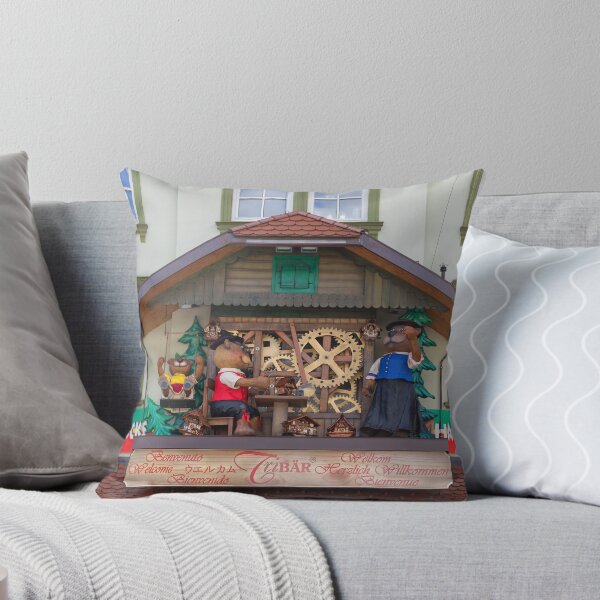 Artikelvorschau, Die Tribear-Familie im Haus der 1000 Uhren entworfen und verkauft von Yair Karelic.