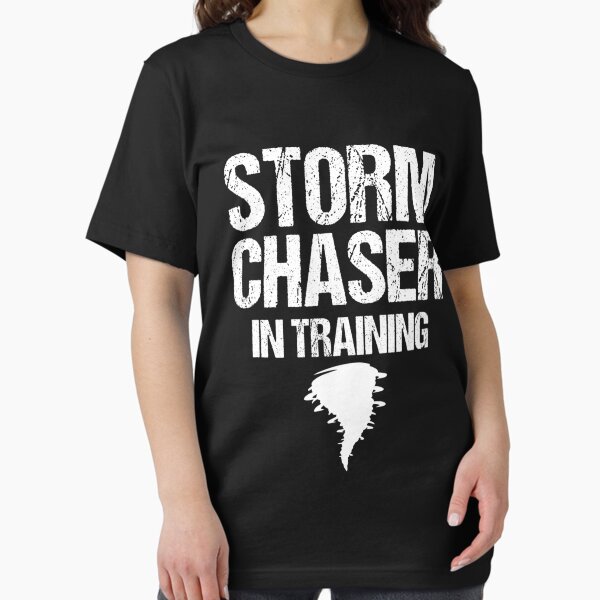 Vista previa del artículo con la obra «Cazador de tormentas en formación Meteorólogo Storm Chaser Weather», diseñado y vendido por Sashakis.