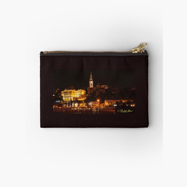 Artikelvorschau, Serbien - Belgrad Innenstadt in der Nacht entworfen und verkauft von CFatouchArts.
