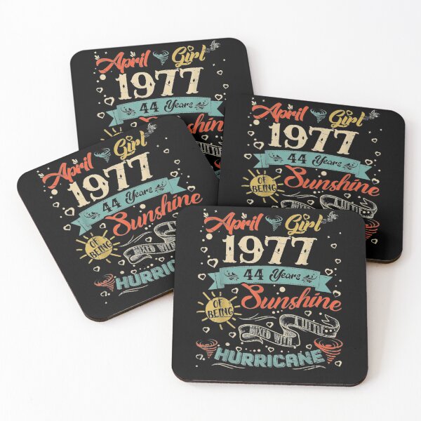 Aperçu de l'œuvre Cadeau d'anniversaire vintage pour fille d'avril 1977, 44 ans créée et vendue par lindafrances.