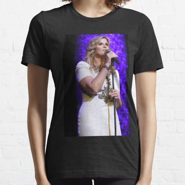 Trisha Yearwood Essential T-Shirt for Sale by Snowbirdzzz