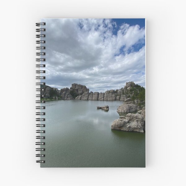 Artikelvorschau, Sylvan Lake, South Dakota entworfen und verkauft von Sarah Tepe.