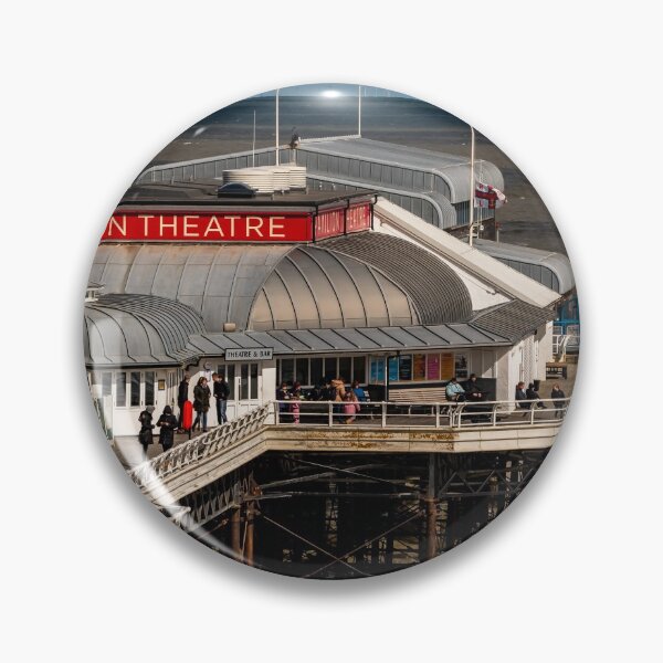 Artikelvorschau, The Pavilion Theatre, Cromer Pier entworfen und verkauft von yackers1.