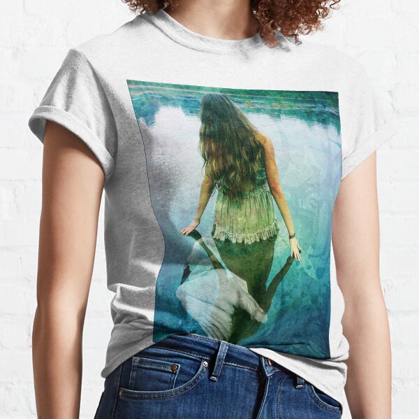 READY TO SPREAD HER WINGS Classic T-Shirt