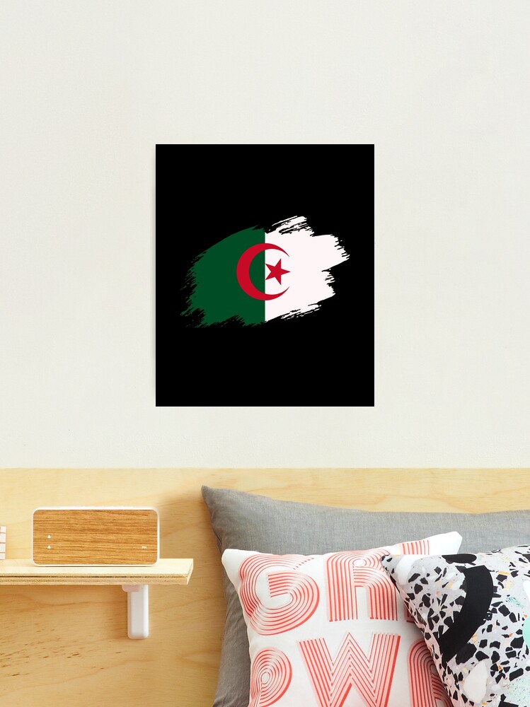 Impression photo for Sale avec l'œuvre « Algérie Drapeau Algérien Cadeau  D'empreinte Digitale » de l'artiste Loredan