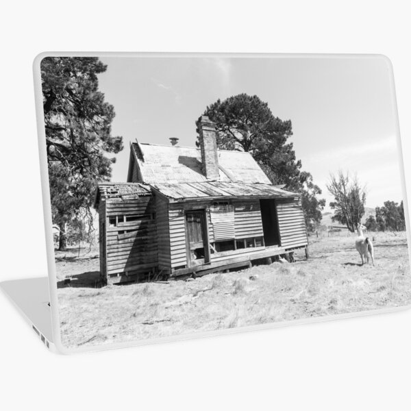 Llama's Home Laptop Skin