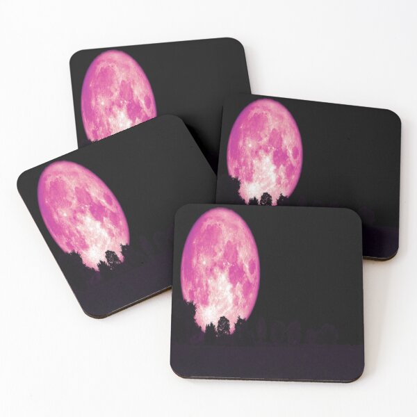 Aperçu de l'œuvre Full punk Moon for April 2021 t-shirt créée et vendue par Tarikbouchmal.