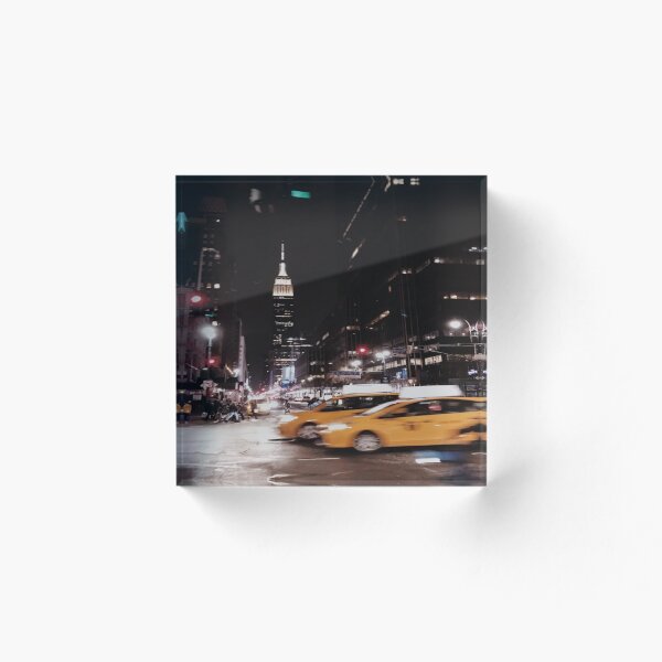 Artikelvorschau, New York City bei Nachtfotografie entworfen und verkauft von idkbrb.