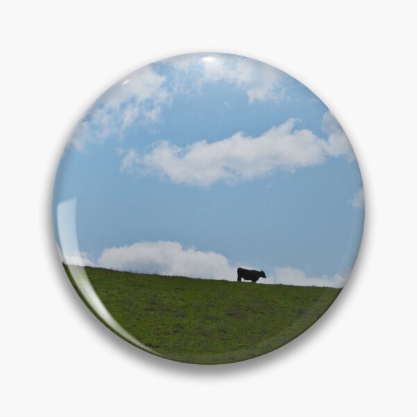 Artikelvorschau, The Cow is Not Alone entworfen und verkauft von Tenderhooligan.