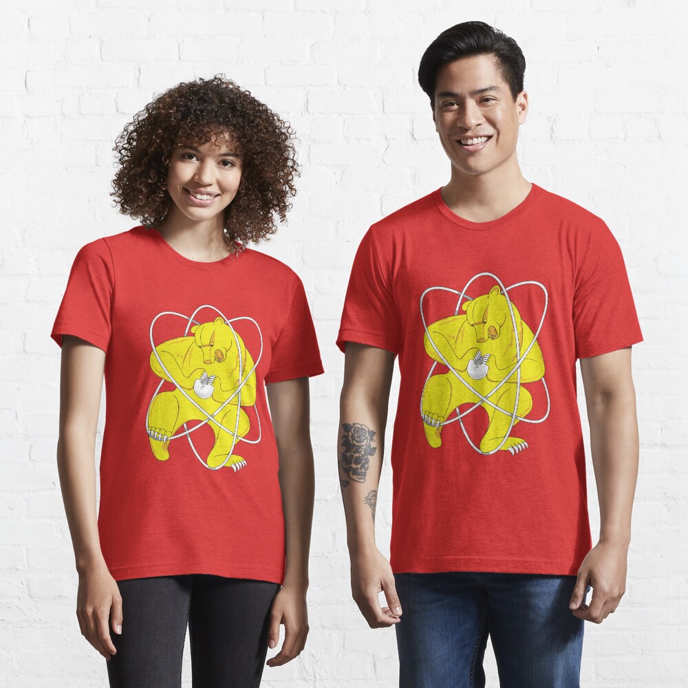 Bear Splitting Atom Zheleznogorsk Flag Essential T-Shirt