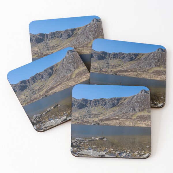 Artikelvorschau, Y Garn und Llyn Idwal entworfen und verkauft von Leighton Collins.