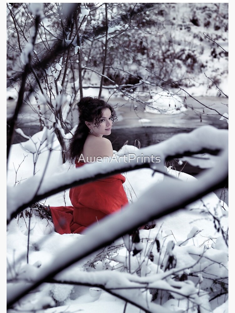 Woman in red kimono and bare shoulders walking away in snow art photo  print Tote Bag for Sale by AwenArtPrints