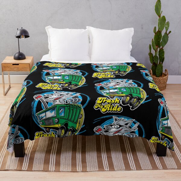 Artikelvorschau, Trash My Ride Waschbär, der einen Müllwagen fährt von eShirtLabs entworfen und verkauft von eShirtLabs.