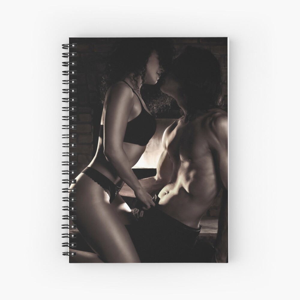 Cuaderno for Sale con la obra «Sexy pareja besándose haciendo el amor  delante de una chimenea Lámina» de AwenArtPrints | Redbubble