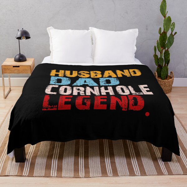 Artikelvorschau, Ehemann Papa Cornhole Legende klassisches T-Shirt entworfen und verkauft von Ikgha.