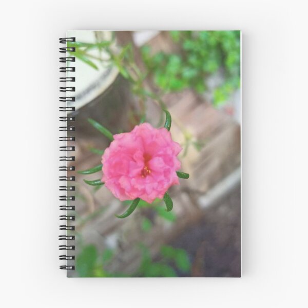 Artikelvorschau, Kleine rosa Nelke entworfen und verkauft von Luxxe87.