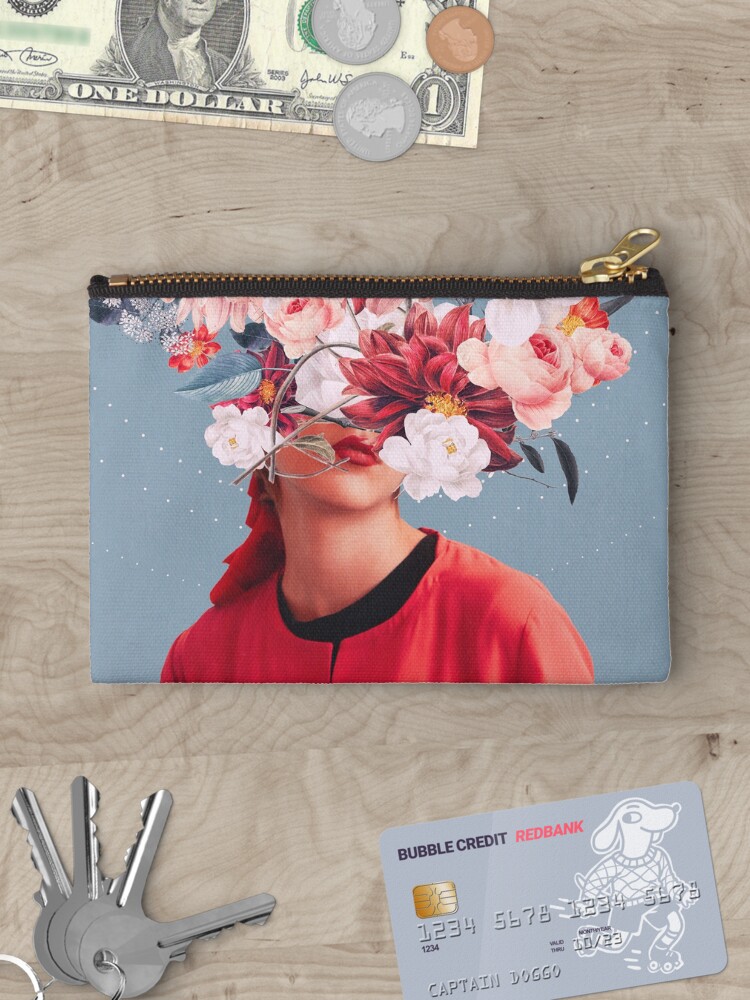 Aperçu 3 sur 4. Pochette avec l'œuvre Nous nous sommes réunis au printemps créée et vendue par FrankMoth.