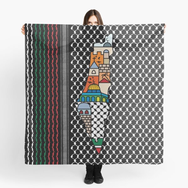 Aperçu de l'œuvre J'aime la Palestine, ma carte palestinienne de patrie avec le motif Kufiya Hatta et les citations les plus sacrées - wht créée et vendue par QualiTshirt.