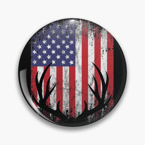 Artikelvorschau, Hirschjagd Amerikanische Flagge Weißwedelhirschbock Geweih entworfen und verkauft von wilsonellis.