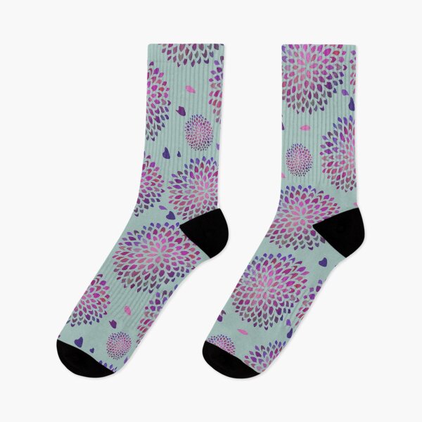 Aperçu de l'œuvre Art botanique | Dahlia Purple Foil Half Drop Pattern Sage Green BG créée et vendue par Old Urban Farmhouse Design Studio.