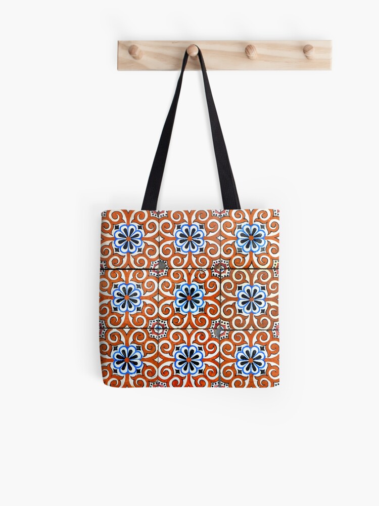 Bolsa de tela «Azulejos con flores negras y azules y remolinos naranjas» de  juliedawnfox | Redbubble