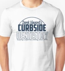 Camiseta ajustada Odontología en la acera
