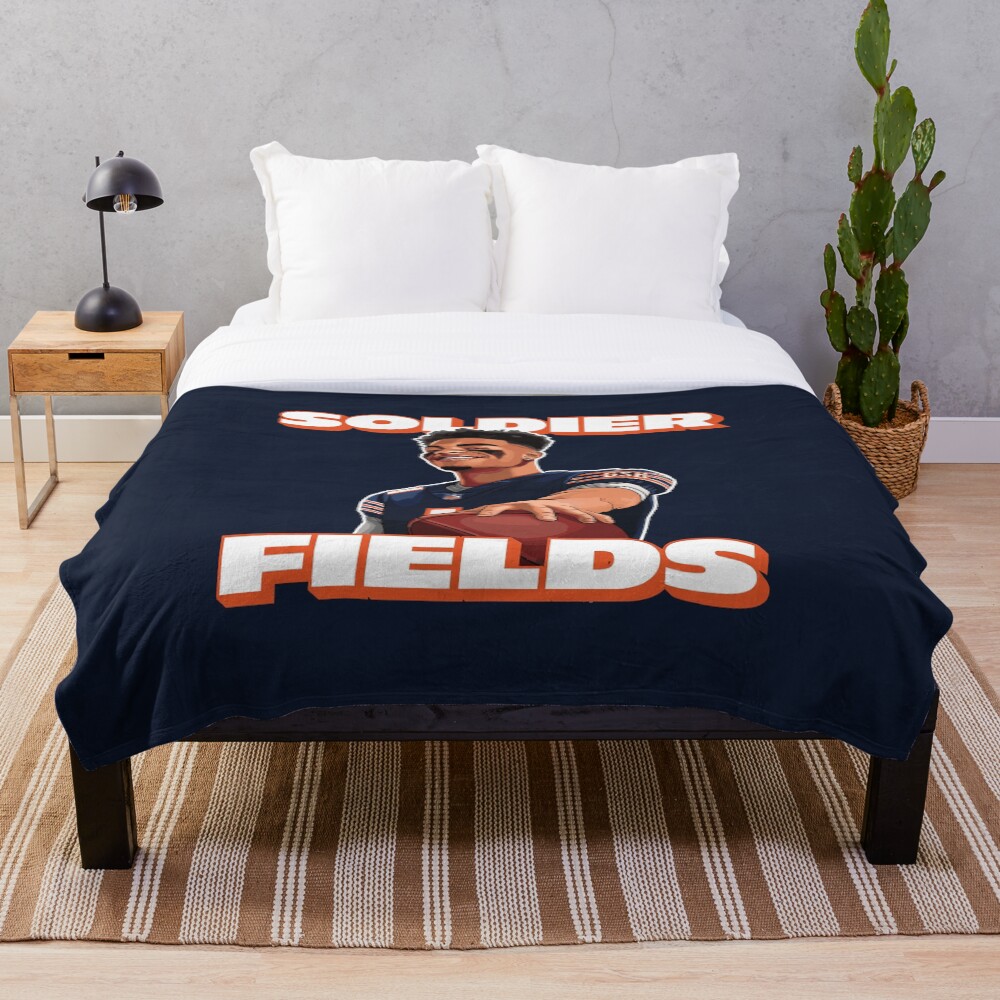 "Soldier Fields, Justin Fields, Chicago Bears" Throw Blanket by be