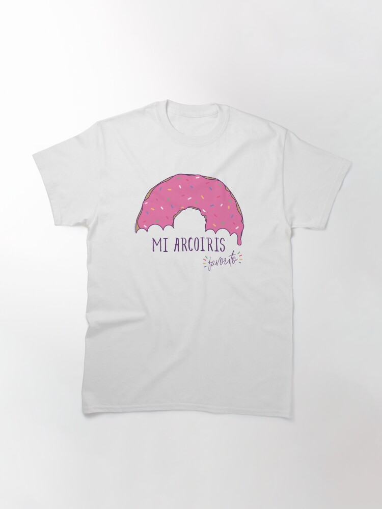 Vista alternativa de Camiseta clásica Mi arcoiris favorito - fondos claros