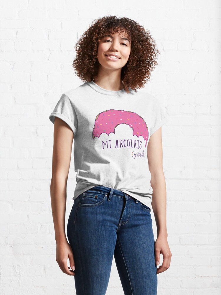 Vista alternativa de Camiseta clásica Mi arcoiris favorito - fondos claros