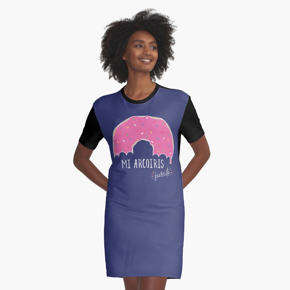 Vista previa del artículo con la obra «Vestido camiseta», diseñado y vendido por Nutricienta.