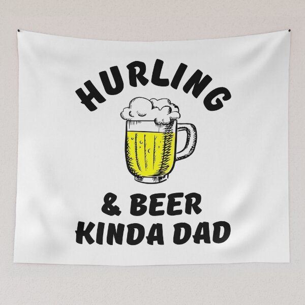 Aperçu de l'œuvre Hurling et bière un peu papa créée et vendue par TheGreenGoat.