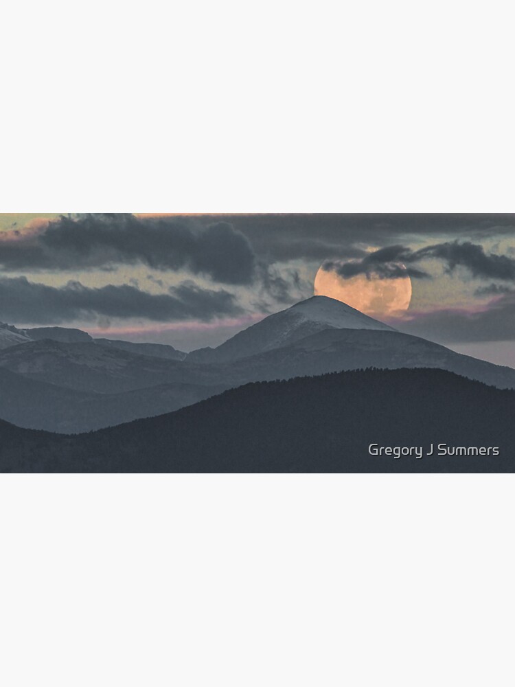 Sugarloaf Moonset by nikongreg