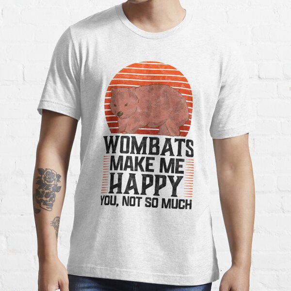 Vista previa del artículo con la obra «Wombat me hace feliz marsupial Australia diciendo», diseñado y vendido por madgrfx.