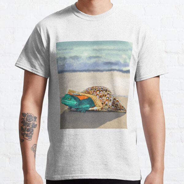 Gecko in a seashell Classic T-Shirt