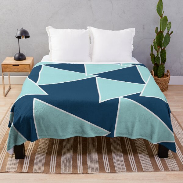 Aperçu de l'œuvre Grand triangle turquoise et fond bleu foncé créée et vendue par pastel-only.