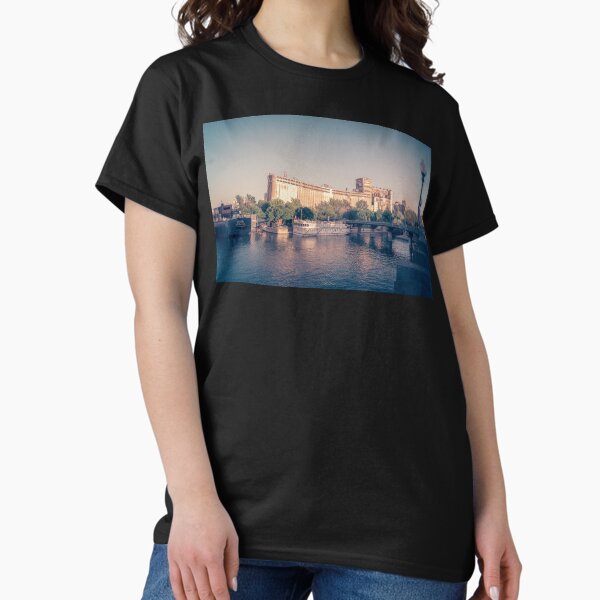 Vista previa del artículo con la obra «Silo 5 en Montreal», diseñado y vendido por Delphimages Art.
