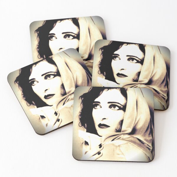 Aperçu de l'œuvre Belle diva édition numérique superstition banshees vintage des années 80 doit se lever créée et vendue par mystic lady vintage art and fashion designs.