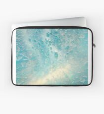 THE SEA OF AQUAMARINE Laptop Sleeve