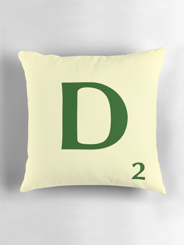 Imagen 3 de 4, Cojín con la obra Ficha de Scrabble de la D de 2 puntos, diseñada y vendida por fgrdisseny.