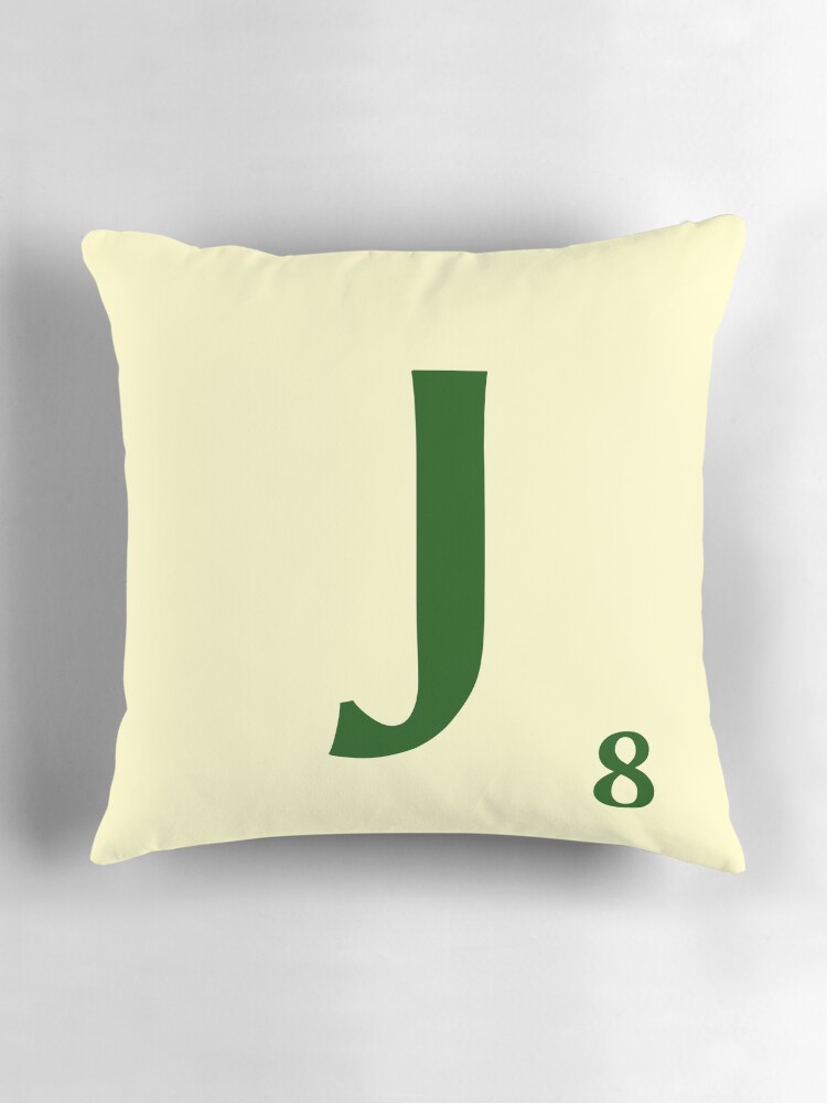 Imagen 3 de 4, Cojín con la obra Ficha de Scrabble de la J de 8 puntos, diseñada y vendida por fgrdisseny.