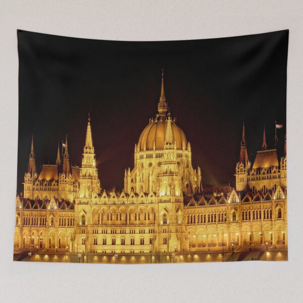 Artikelvorschau, Langzeitbelichtung Nachtbild aus dem schönen, berühmten Parlament aus Budapest, Hauptstadt von Ungarn entworfen und verkauft von digoarpi.
