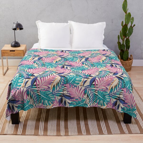 Artikelvorschau, Summer Floral Patterns : Get Ready for Summer with Stylish Floral Designs! entworfen und verkauft von ArthurYosh.